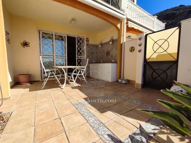 2 soveværelse Byhus til salg i Los Cristianos, Arona - € 695.000 (Ref: 8769838)