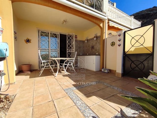 2 soveværelse Byhus til salg i Los Cristianos, Arona - € 695.000 (Ref: 8769838)