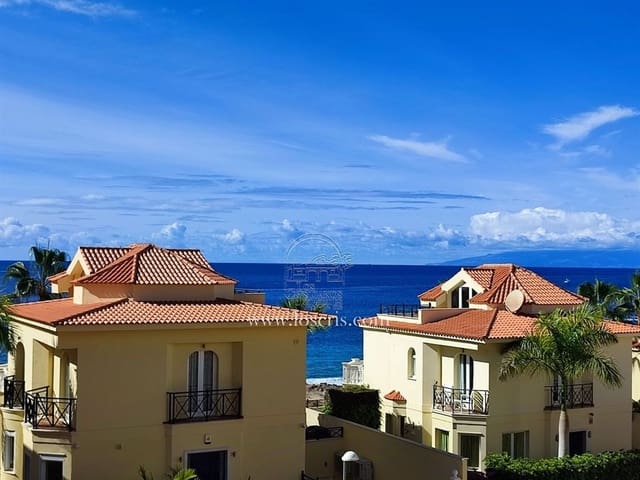 2 soveværelse Byhus til salg i Los Cristianos, Arona - € 695.000 (Ref: 8769838)