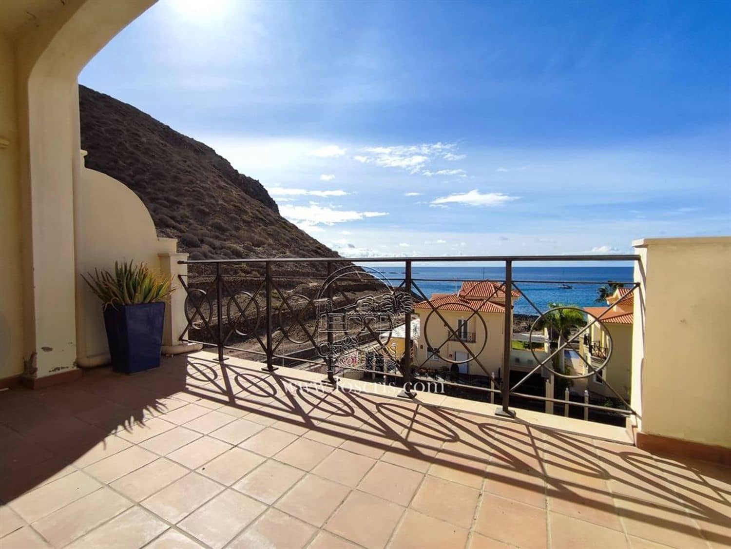 2 soveværelse Byhus til salg i Los Cristianos - € 695.000 (Ref: 8769838)