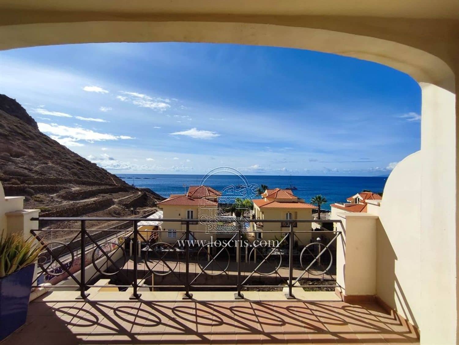 2 soveværelse Byhus til salg i Los Cristianos - € 695.000 (Ref: 8769838)