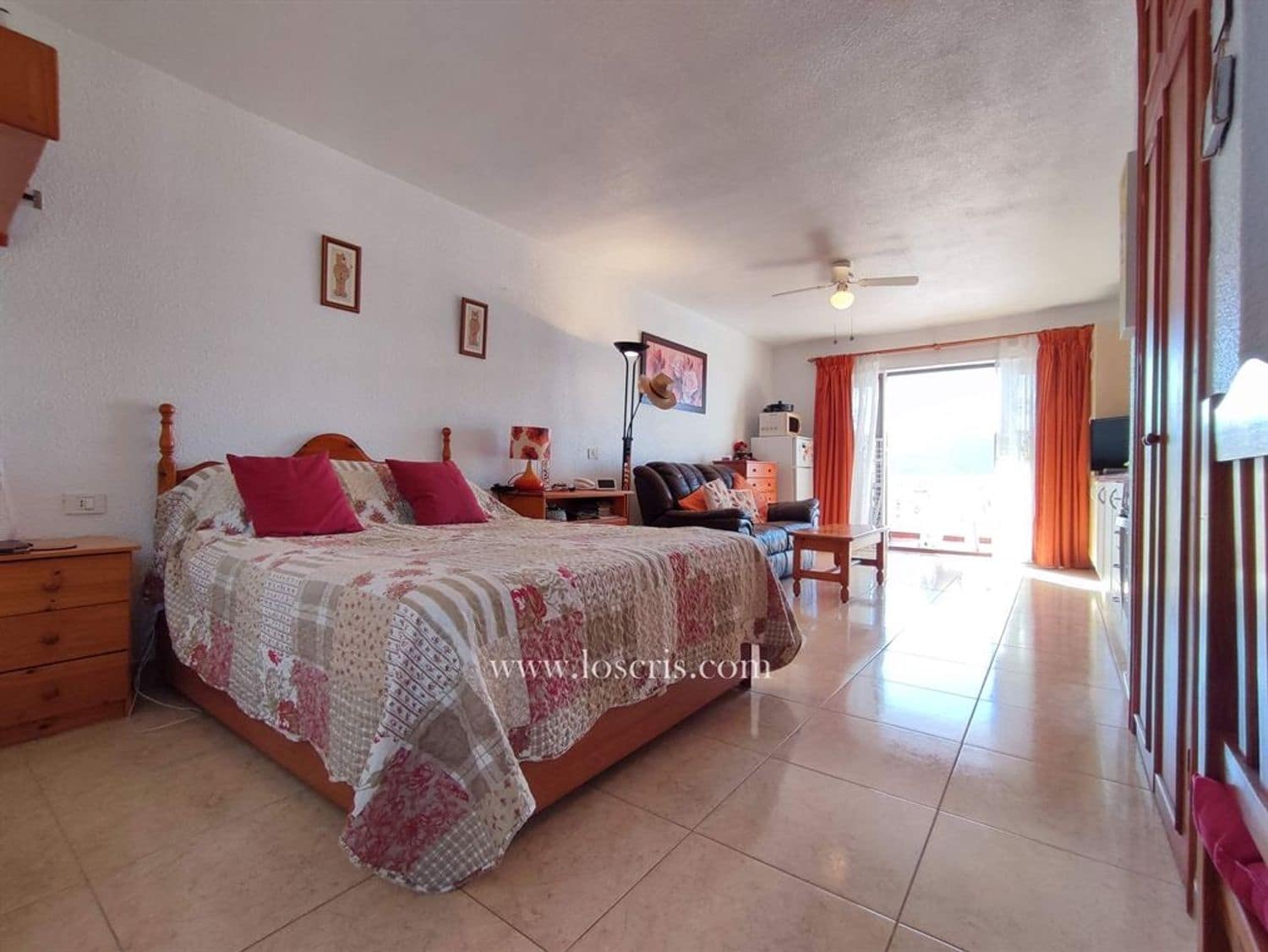 Apartment for sale in Los Cristianos with pool - € 230,000 (Ref: 8775766)