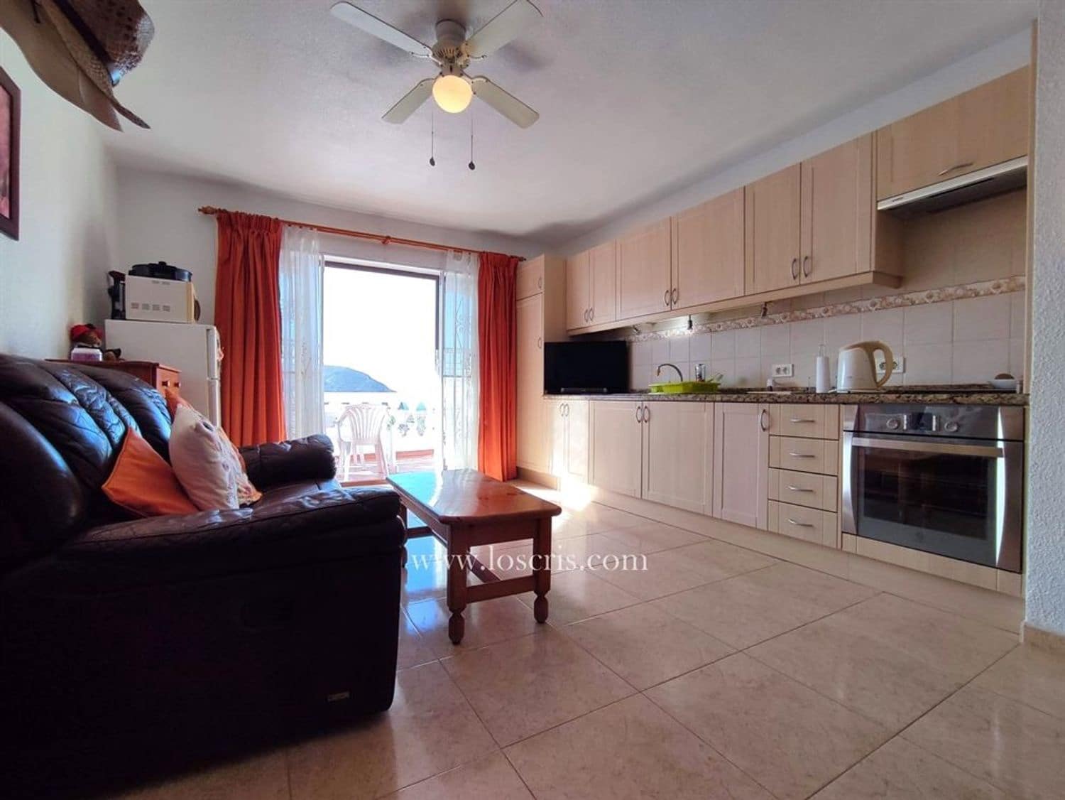Apartment for sale in Los Cristianos with pool - € 230,000 (Ref: 8775766)