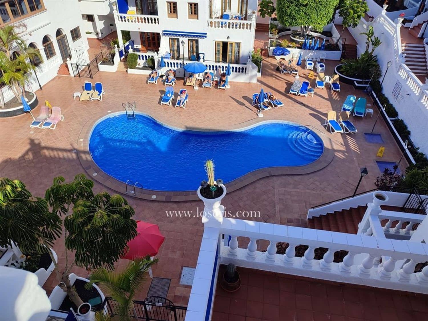 Apartment for sale in Los Cristianos with pool - € 230,000 (Ref: 8775766)