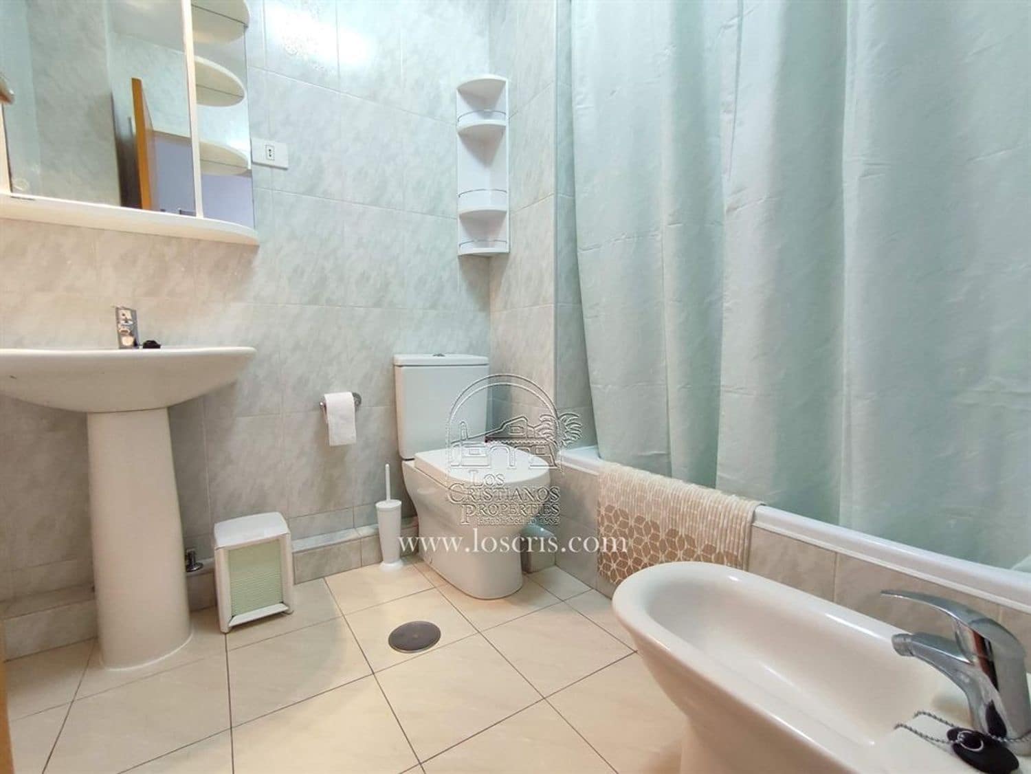 Apartamento en Los Cristianos en venta con piscina garaje - 265.000 € (Ref: 8887387)