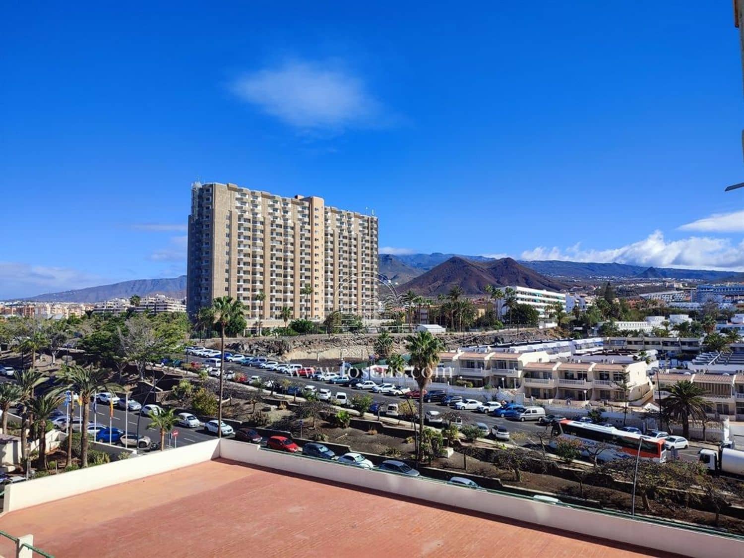 Apartamento en Los Cristianos en venta con piscina garaje - 265.000 € (Ref: 8887387)