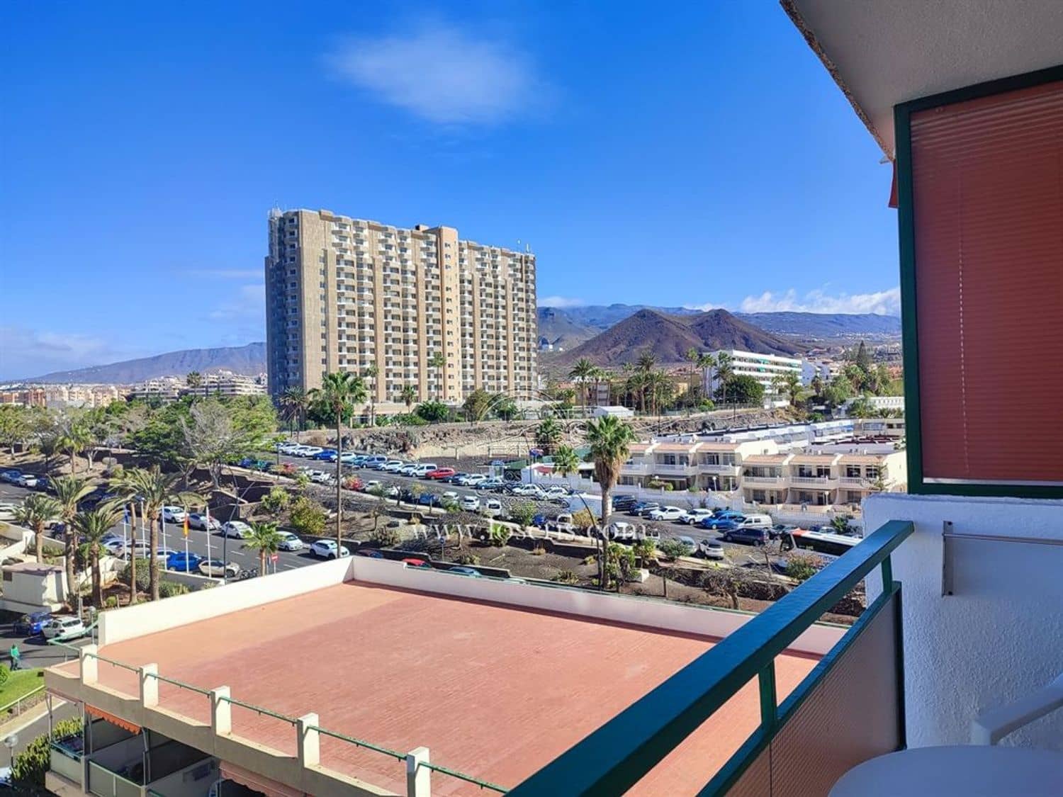 Apartamento en Los Cristianos en venta con piscina garaje - 265.000 € (Ref: 8887387)