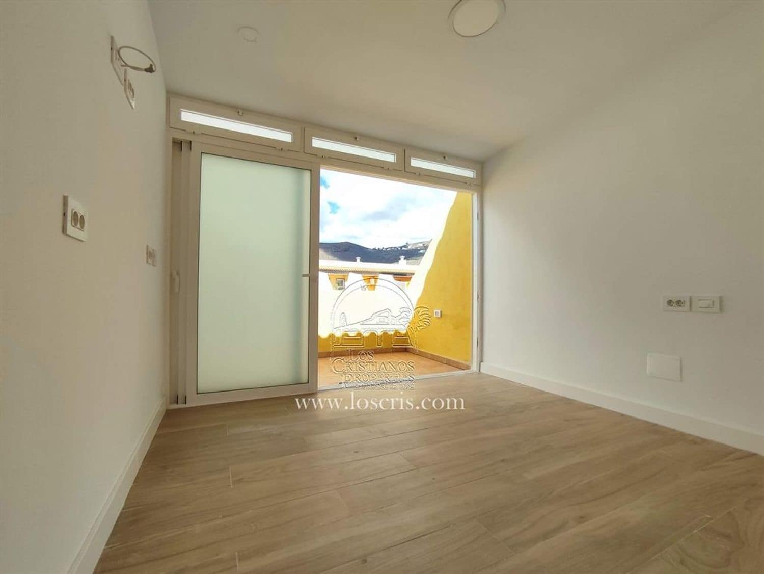 3 soveværelse Lejlighed til salg i Valle de San Lorenzo med garage - € 290.000 (Ref: 8887388)