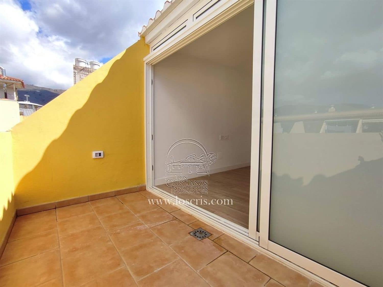 3 soveværelse Lejlighed til salg i Valle de San Lorenzo med garage - € 290.000 (Ref: 8887388)