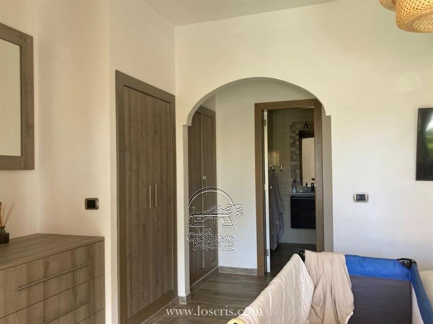 2 bedroom Apartment for sale in Los Cristianos with pool - € 475,000 (Ref: 8982017)