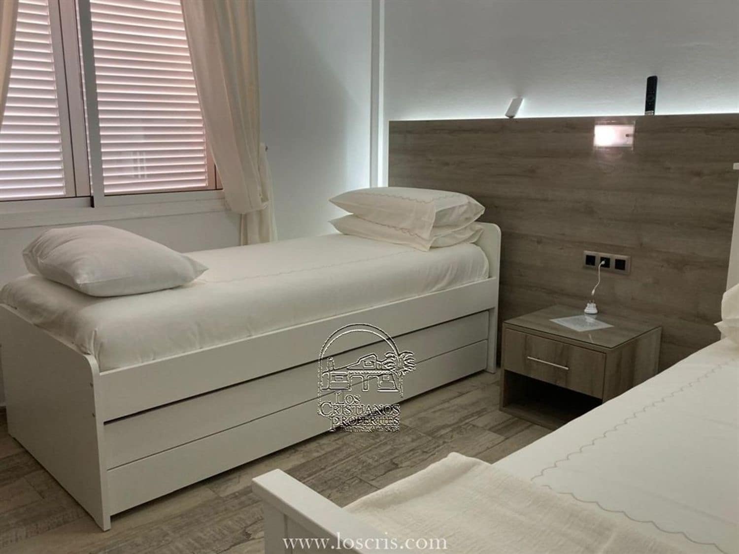 2 bedroom Apartment for sale in Los Cristianos with pool - € 475,000 (Ref: 8982017)