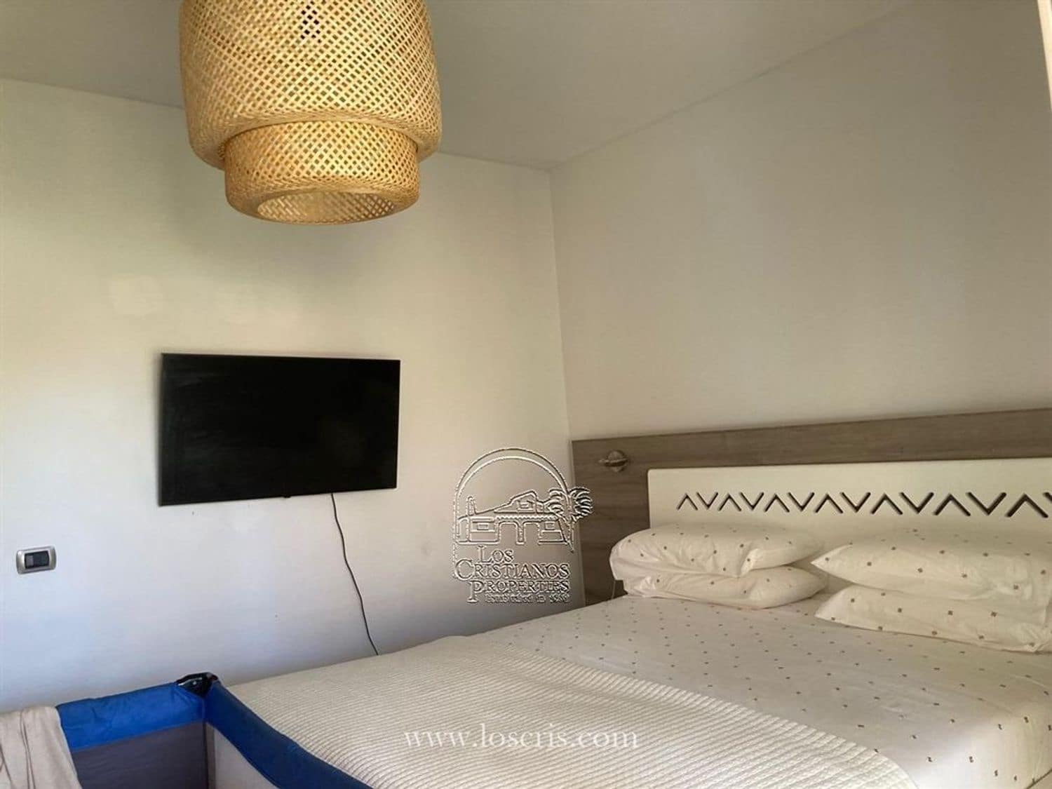 2 bedroom Apartment for sale in Los Cristianos with pool - € 475,000 (Ref: 8982017)