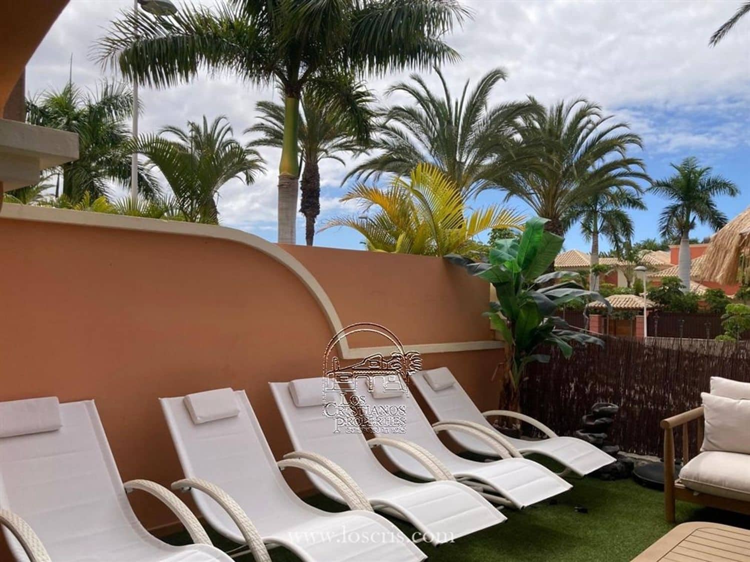 2 bedroom Apartment for sale in Los Cristianos with pool - € 475,000 (Ref: 8982017)