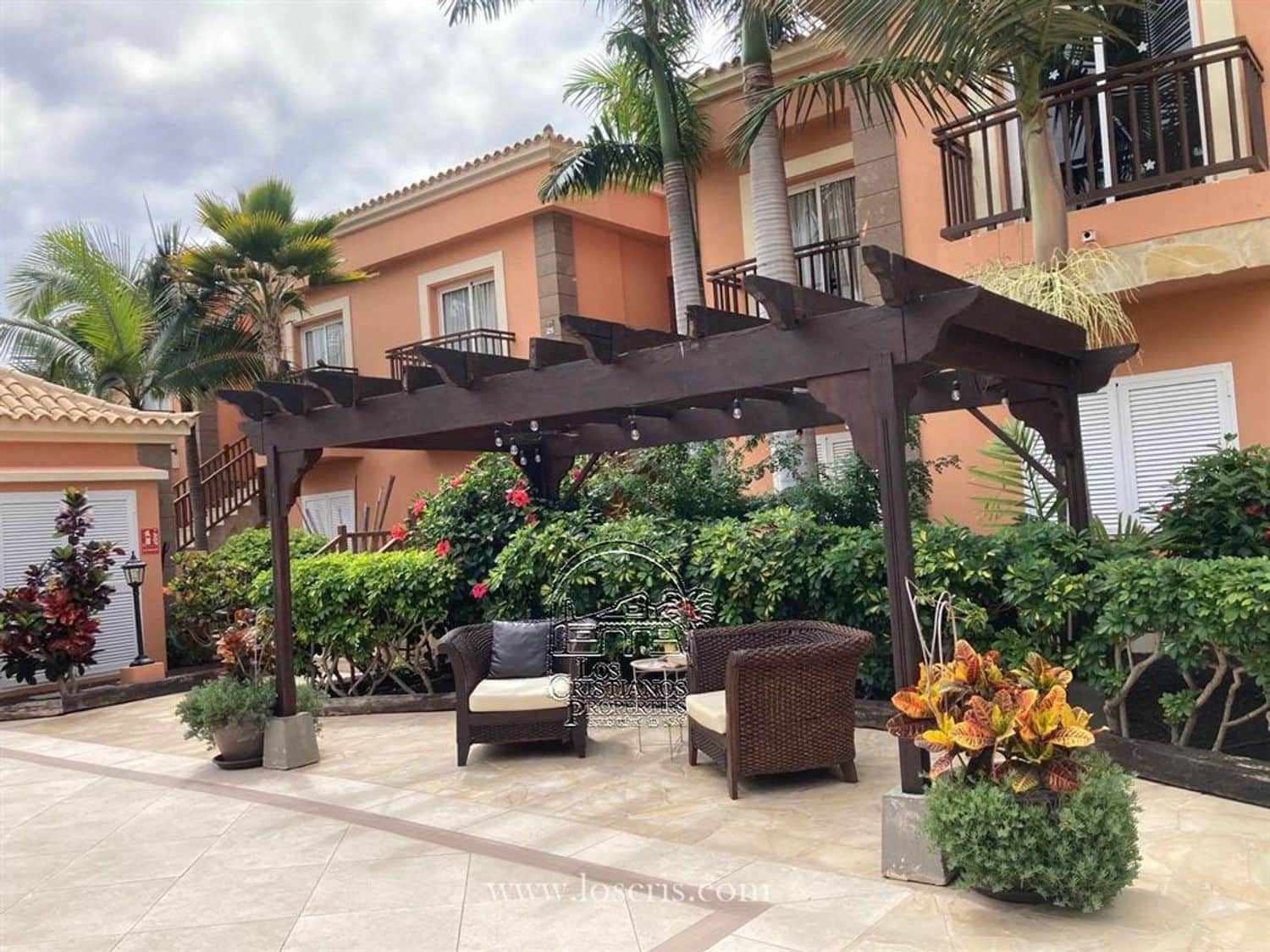 2 bedroom Apartment for sale in Los Cristianos with pool - € 475,000 (Ref: 8982017)