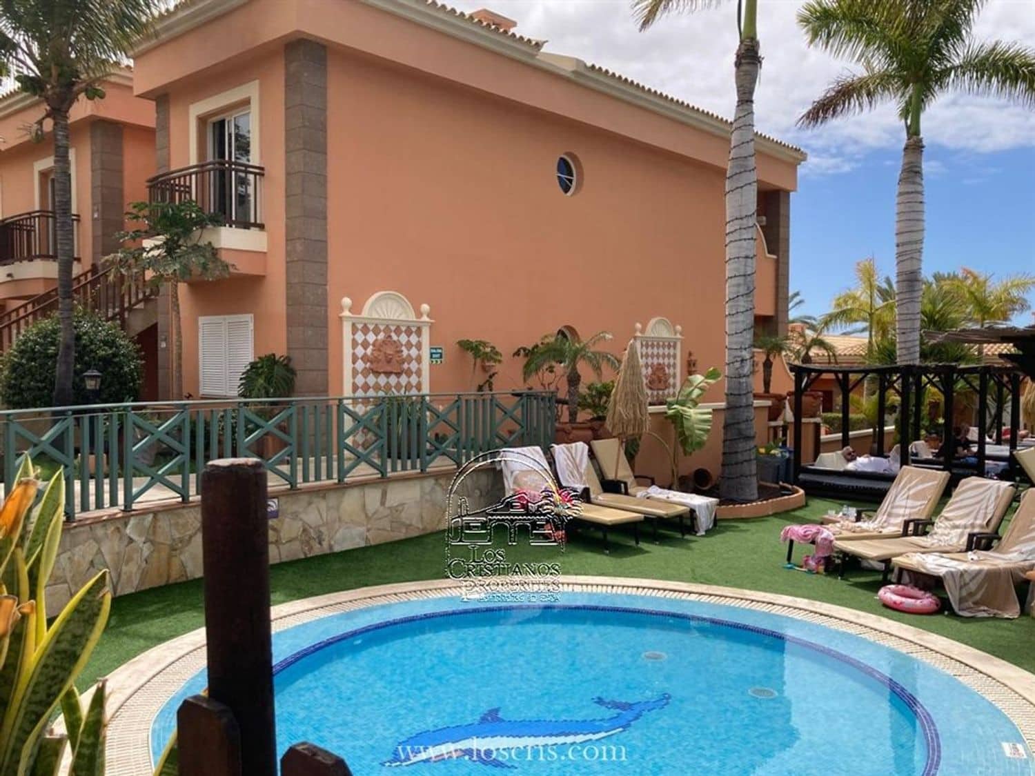 2 bedroom Apartment for sale in Los Cristianos with pool - € 475,000 (Ref: 8982017)