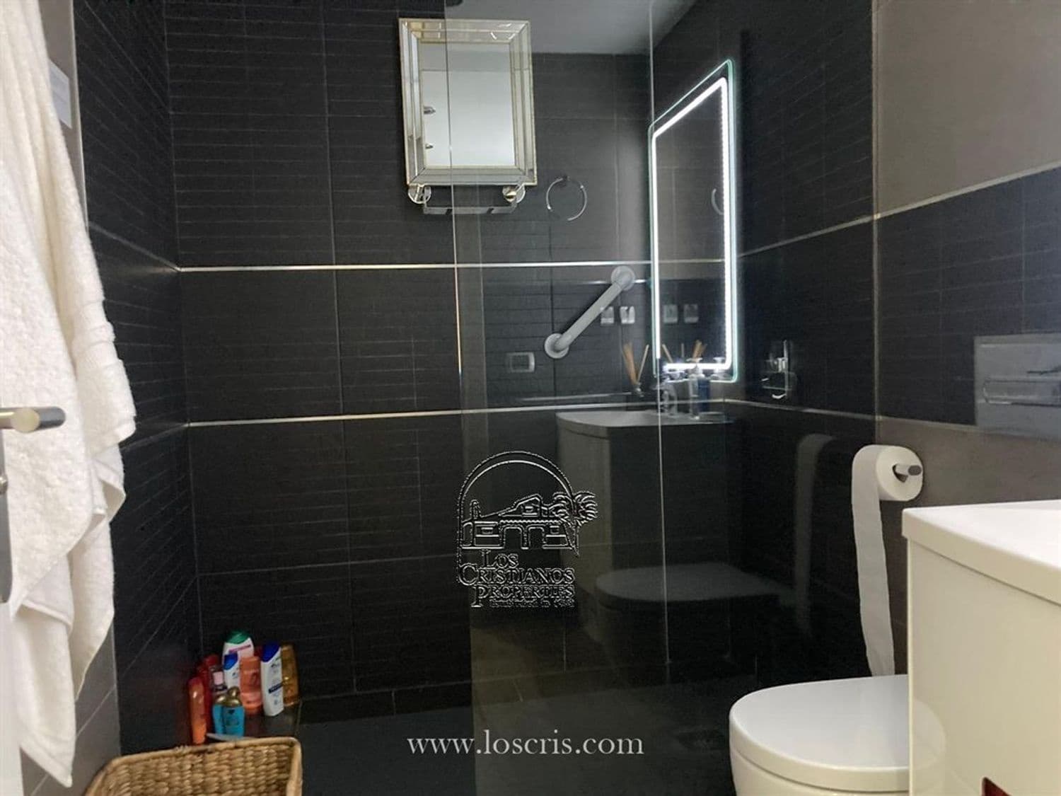 2 bedroom Apartment for sale in Los Cristianos with pool - € 475,000 (Ref: 8982017)