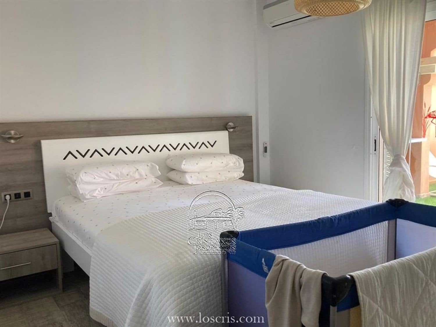 2 bedroom Apartment for sale in Los Cristianos with pool - € 475,000 (Ref: 8982017)