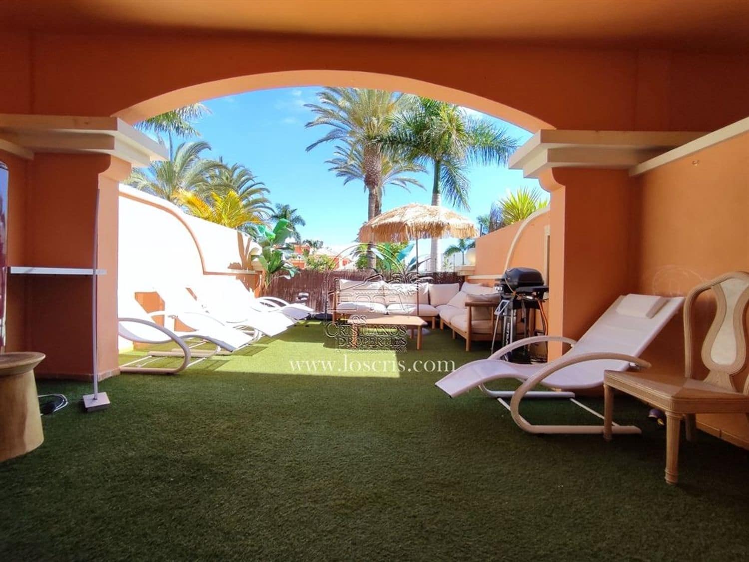 2 bedroom Apartment for sale in Los Cristianos with pool - € 475,000 (Ref: 8982017)