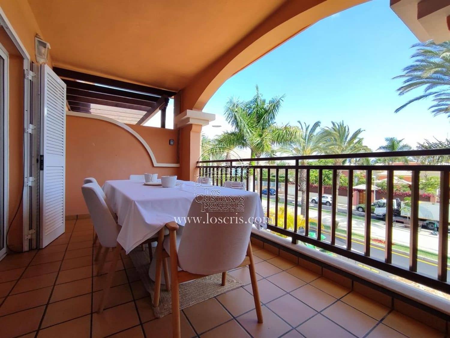 2 bedroom Apartment for sale in Los Cristianos with pool - € 475,000 (Ref: 8982017)