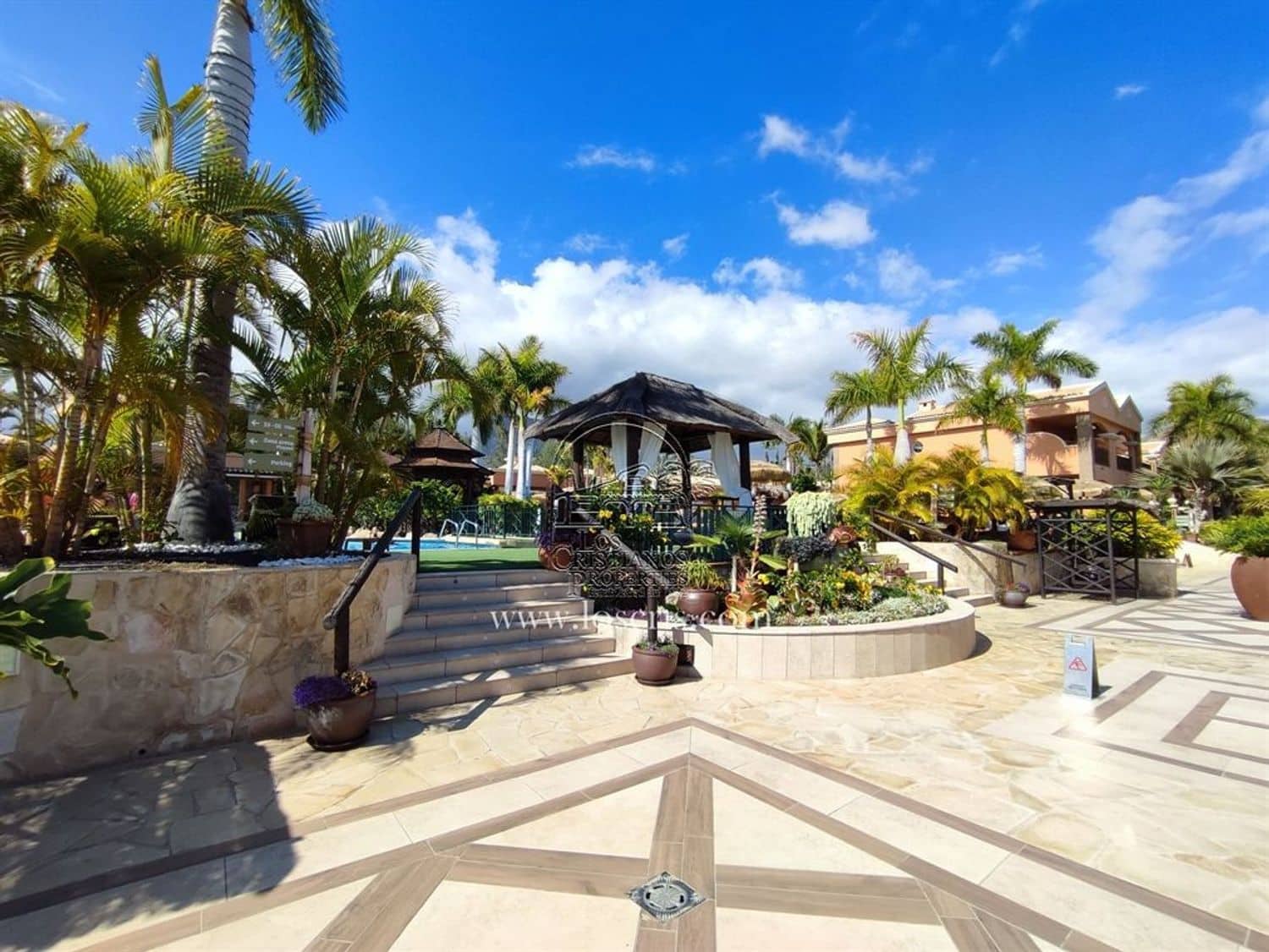 2 bedroom Apartment for sale in Los Cristianos with pool - € 475,000 (Ref: 8982017)