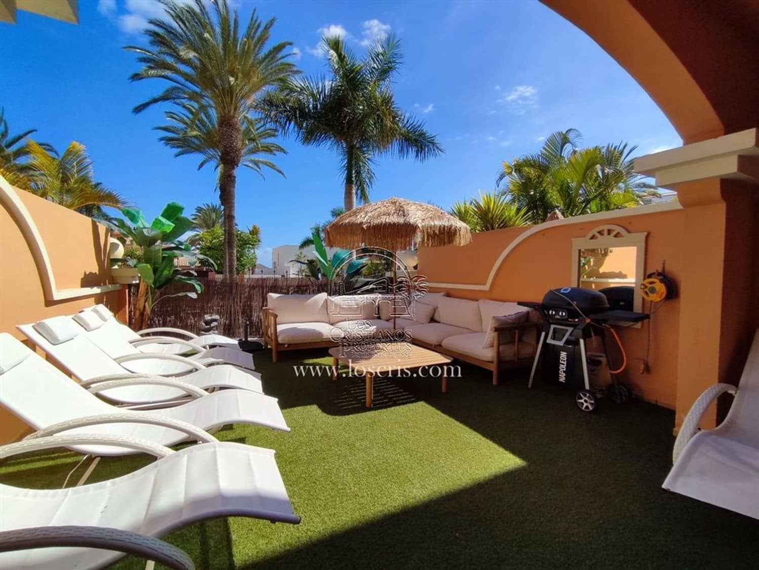 2 bedroom Apartment for sale in Los Cristianos with pool - € 475,000 (Ref: 8982017)