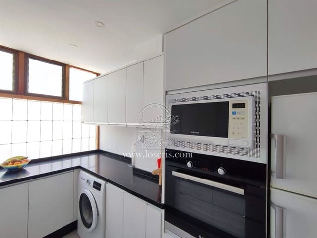 Apartamento de 2 habitaciones en Los Cristianos, Arona en venta con piscina garaje - 547.000 € (Ref: 8990405)