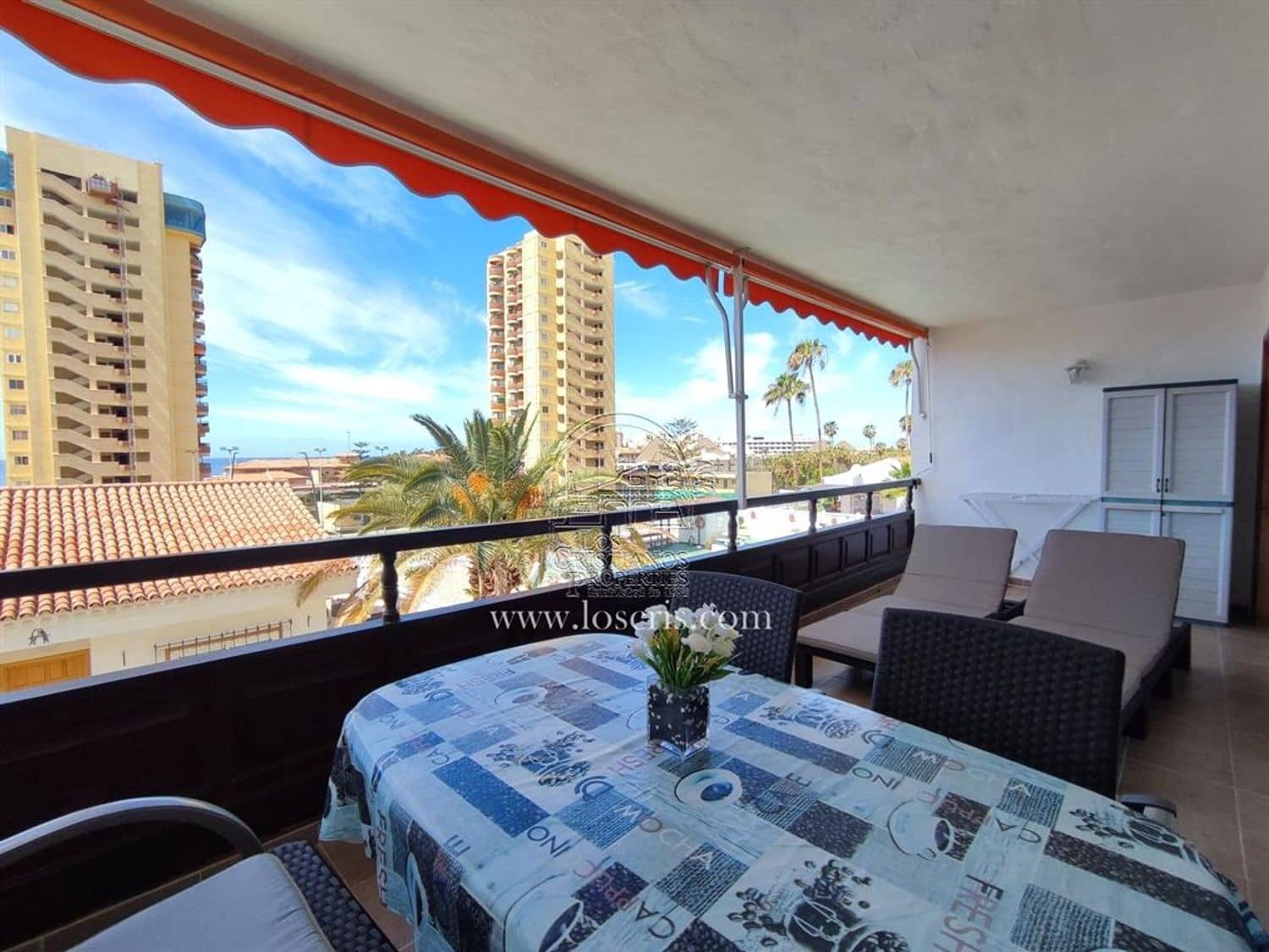 2 soveværelse Lejlighed til salg i Los Cristianos med swimmingpool garage - € 547.000 (Ref: 8990405)