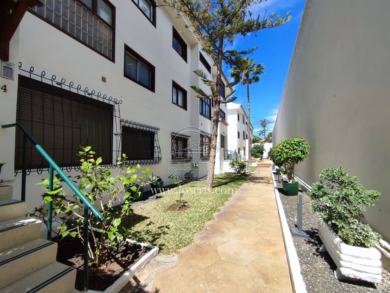 2 soveværelse Lejlighed til salg i Los Cristianos med swimmingpool garage - € 547.000 (Ref: 8990405)