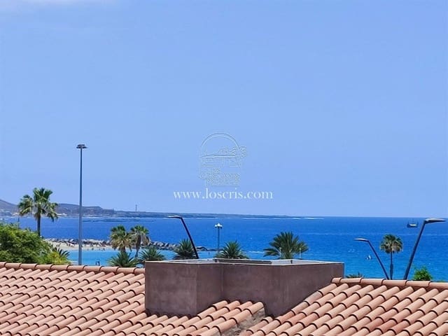 Apartamento de 2 habitaciones en Los Cristianos, Arona en venta con piscina garaje - 547.000 € (Ref: 8990405)