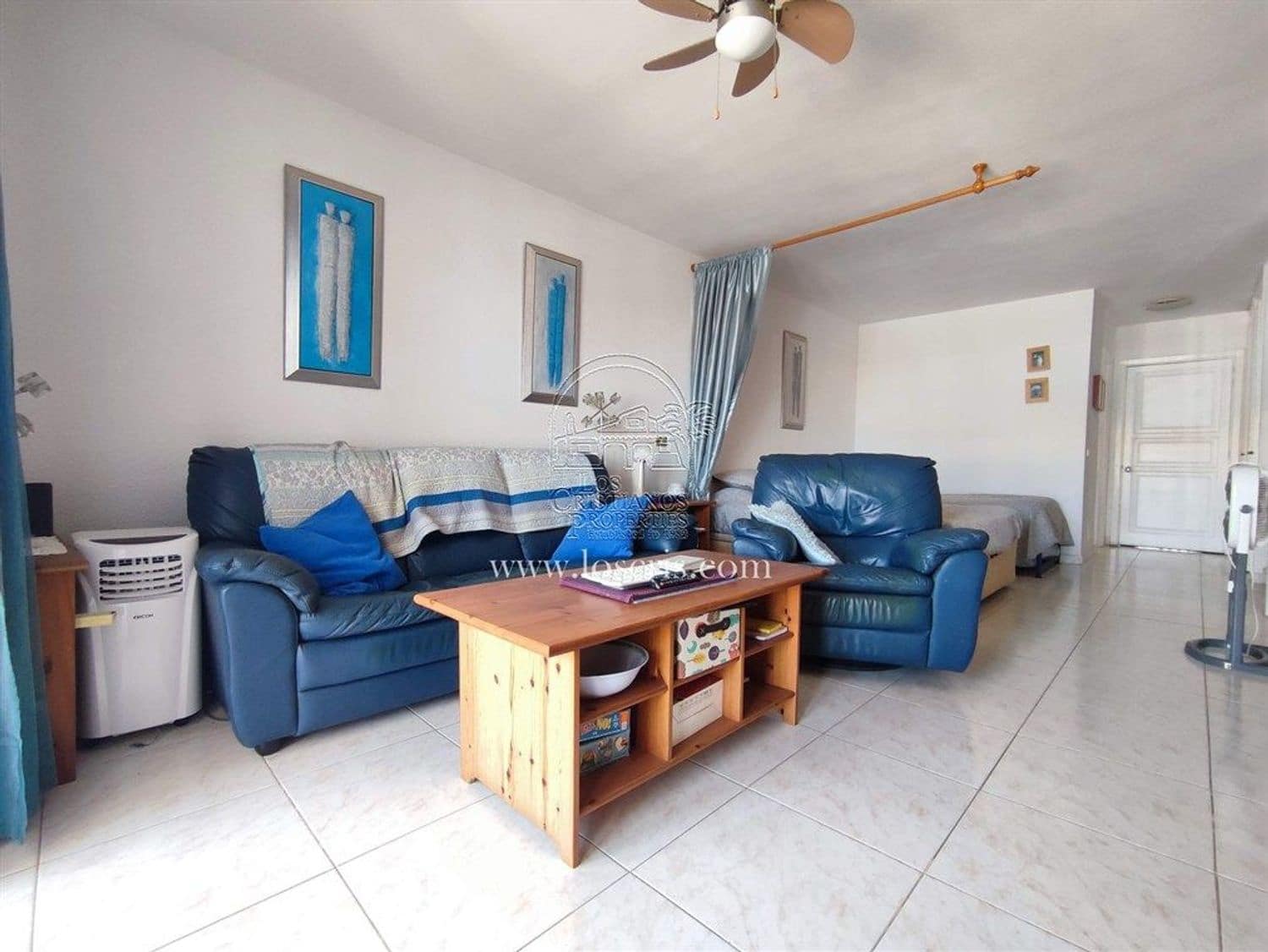 Apartment for sale in Los Cristianos with pool - € 250,000 (Ref: 9047262)