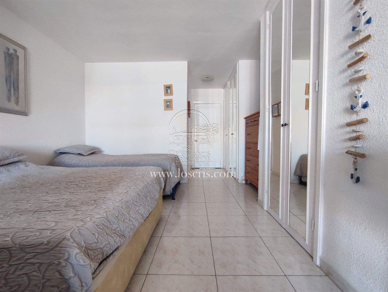 Apartment for sale in Los Cristianos with pool - € 250,000 (Ref: 9047262)