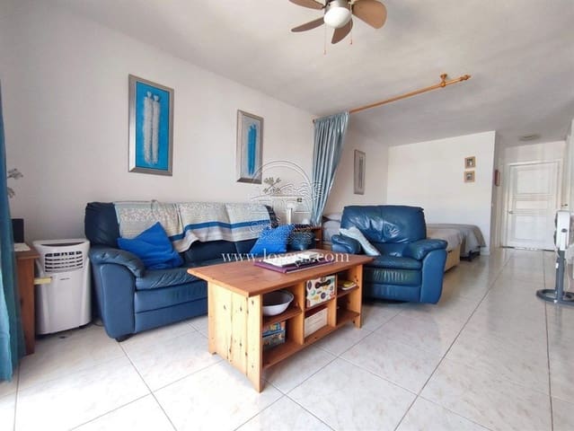 Apartment for sale in Los Cristianos, Arona with pool - € 250,000 (Ref: 9047262)