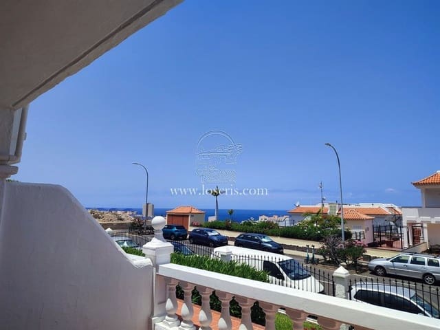 Apartment for sale in Los Cristianos, Arona with pool - € 250,000 (Ref: 9047262)
