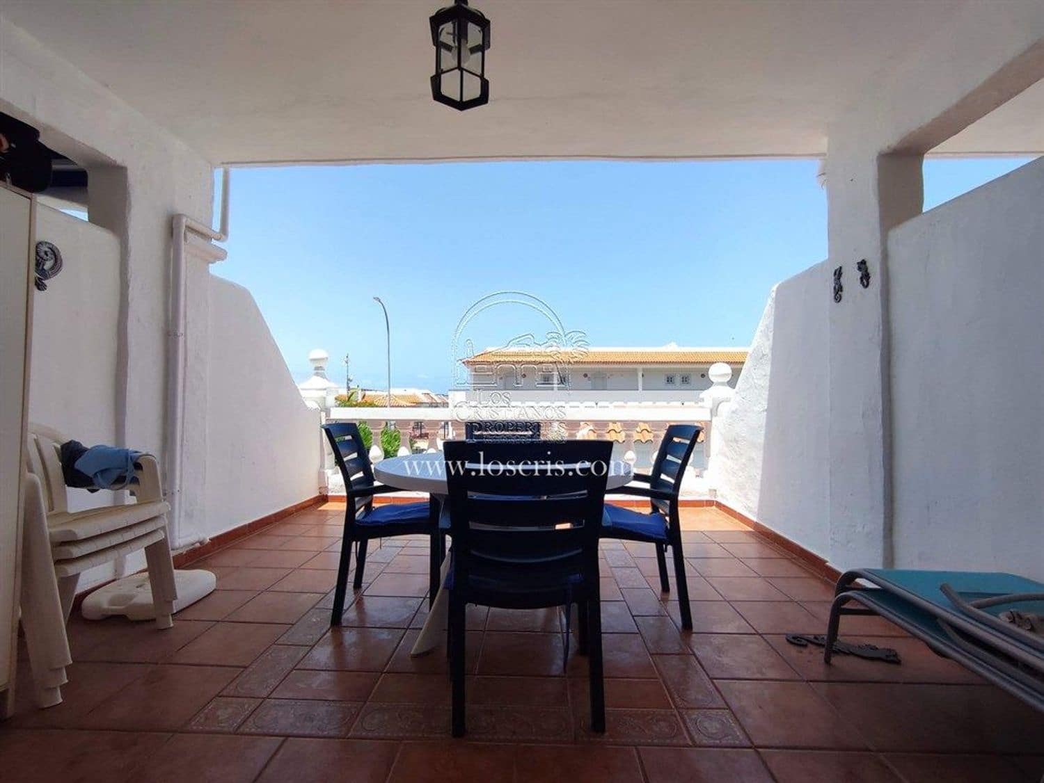 Apartment for sale in Los Cristianos with pool - € 250,000 (Ref: 9047262)