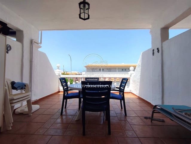 Apartment for sale in Los Cristianos, Arona with pool - € 250,000 (Ref: 9047262)