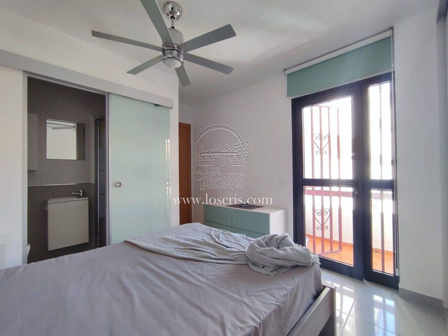 2 soverom Leilighet til salgs i Los Cristianos med garasje - € 375 000 (Ref: 9047263)