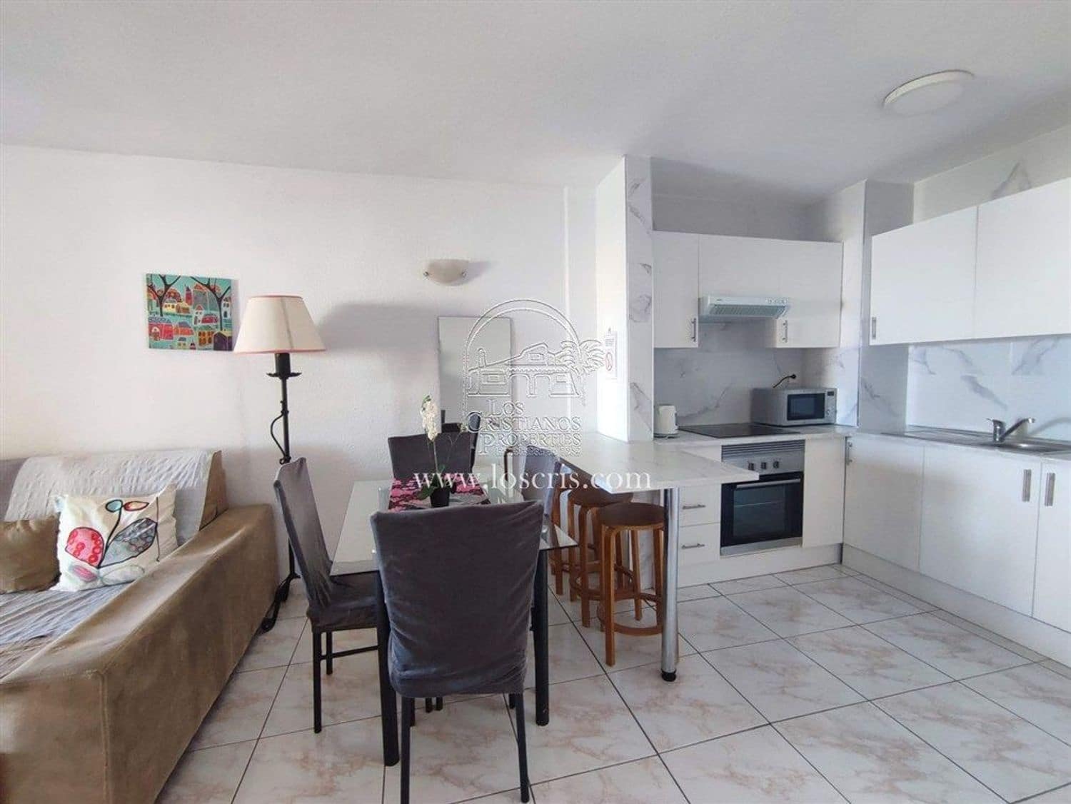 1 makuuhuone Huoneisto myytävänä paikassa Los Cristianos mukana uima-altaan 
autotalli - 325 000 € (Ref: 9095045)