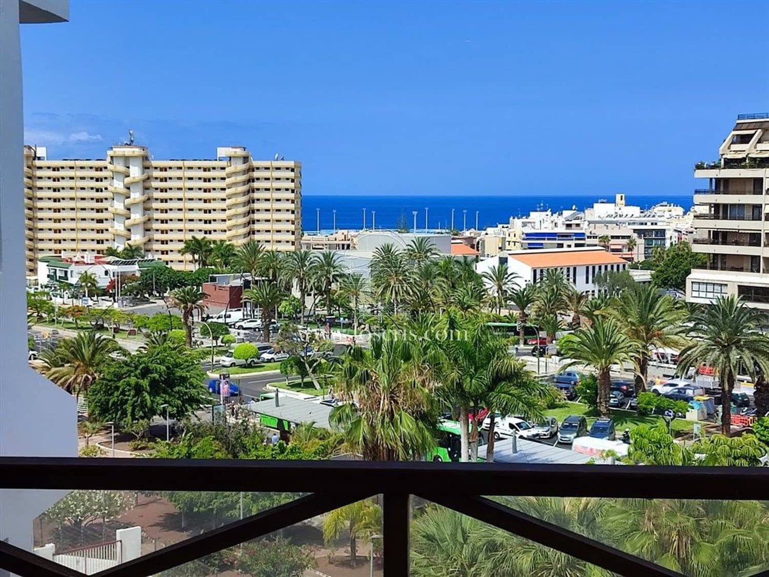 1 makuuhuone Huoneisto myytävänä paikassa Los Cristianos mukana uima-altaan 
autotalli - 325 000 € (Ref: 9095045)