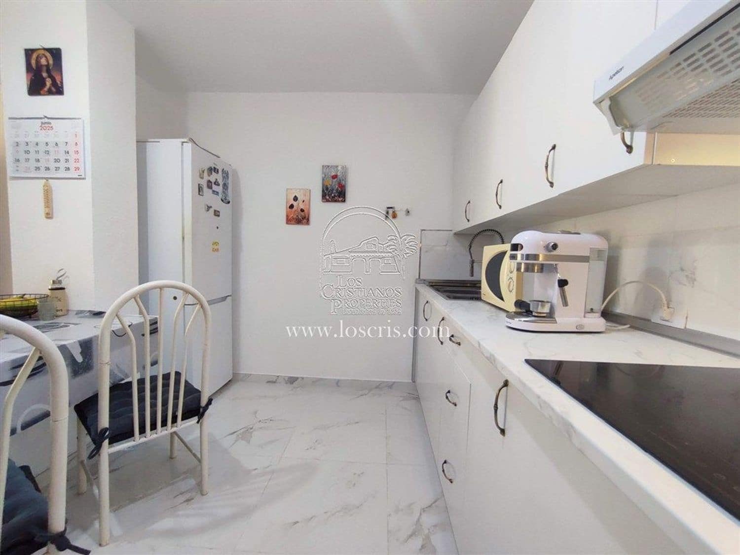 2 bedroom Apartment for sale in Los Cristianos with garage - € 380,000 (Ref: 9095046)