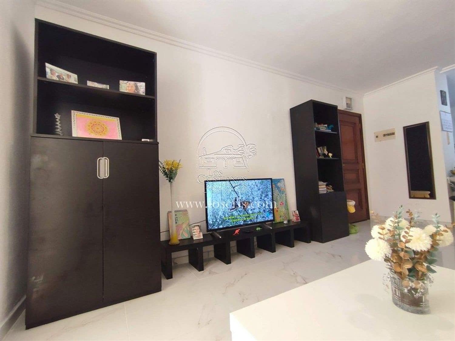 2 bedroom Apartment for sale in Los Cristianos with garage - € 380,000 (Ref: 9095046)