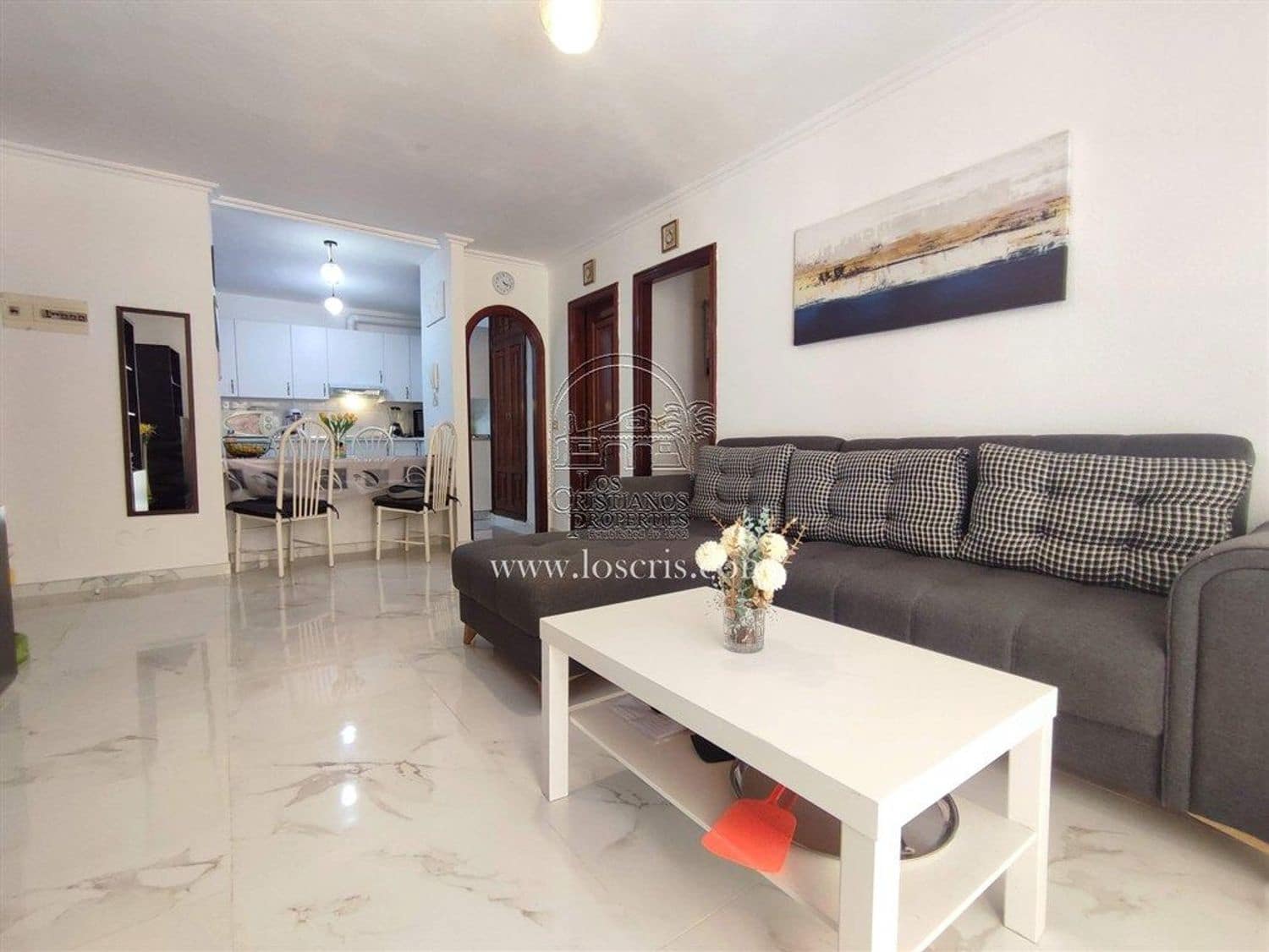 2 bedroom Apartment for sale in Los Cristianos with garage - € 380,000 (Ref: 9095046)