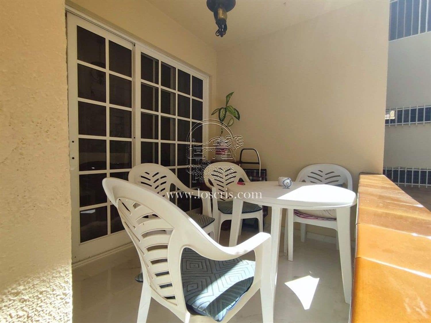 2 bedroom Apartment for sale in Los Cristianos with garage - € 380,000 (Ref: 9095046)