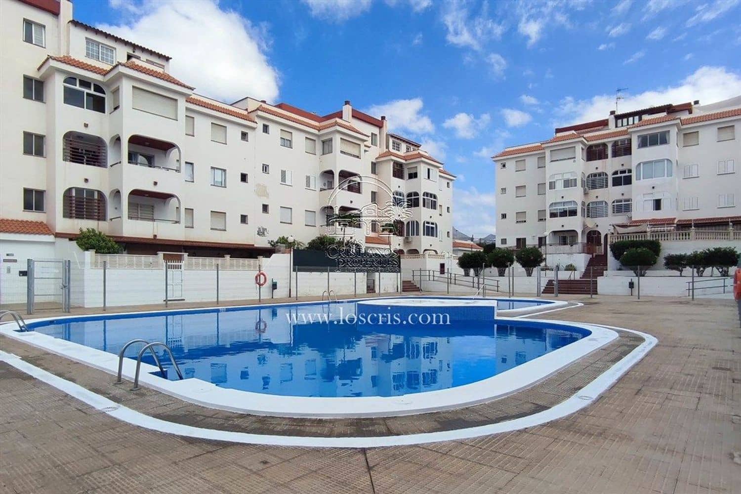 3 bedroom Apartment for sale in Arona with pool garage - € 290,500 (Ref: 9115658)