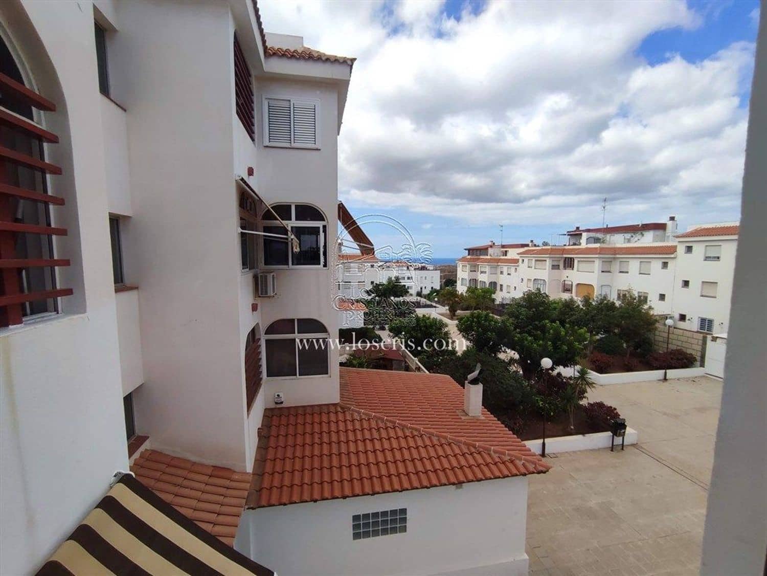 3 bedroom Apartment for sale in Arona with pool garage - € 290,500 (Ref: 9115658)