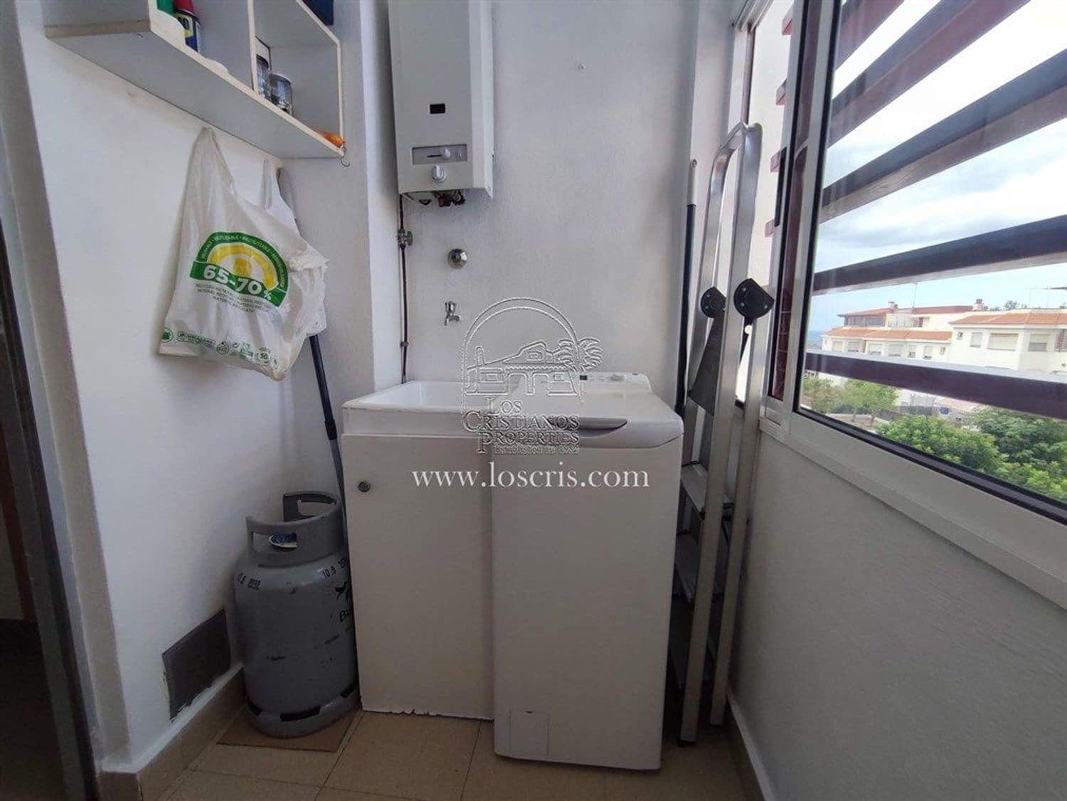 3 bedroom Apartment for sale in Arona with pool garage - € 290,500 (Ref: 9115658)