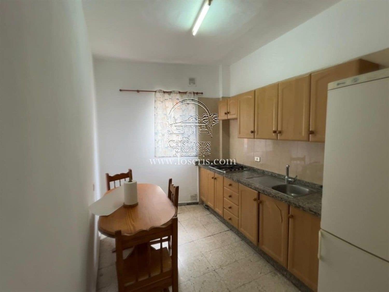 Comercial para venda em Guia de Isora - 575 000 € (Ref: 9263995)