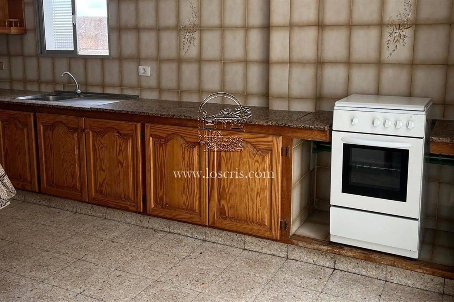 Comercial para venda em Guia de Isora - 575 000 € (Ref: 9263995)