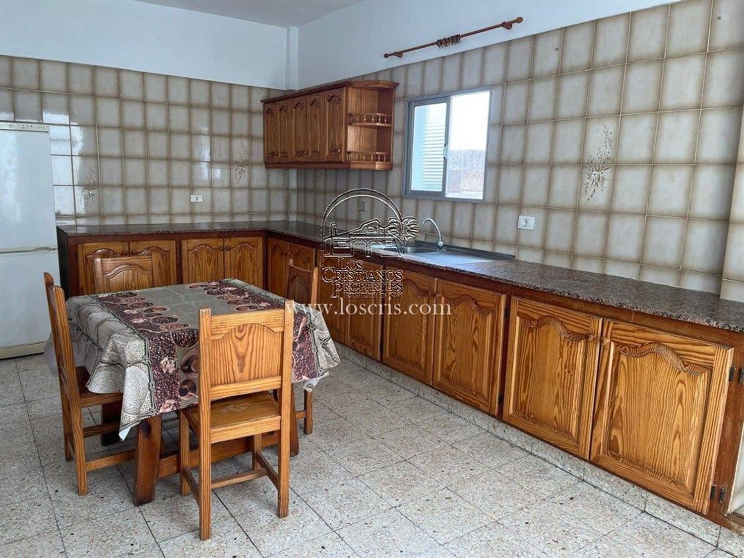 Comercial para venda em Guia de Isora - 575 000 € (Ref: 9263995)