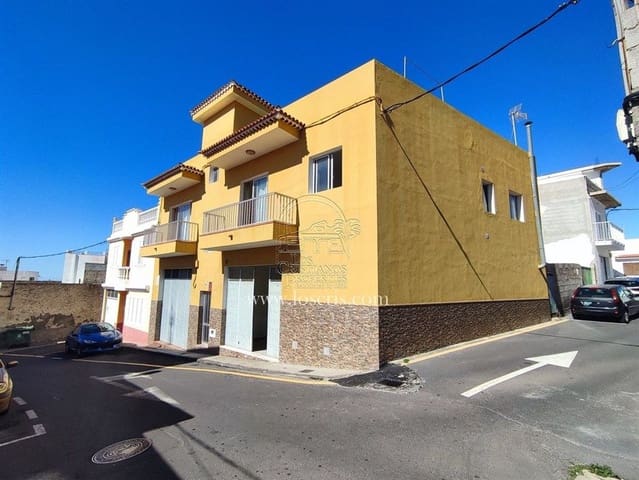 Commerciale in vendita in Guía de Isora - 568.000 € (Rif: 9263995)