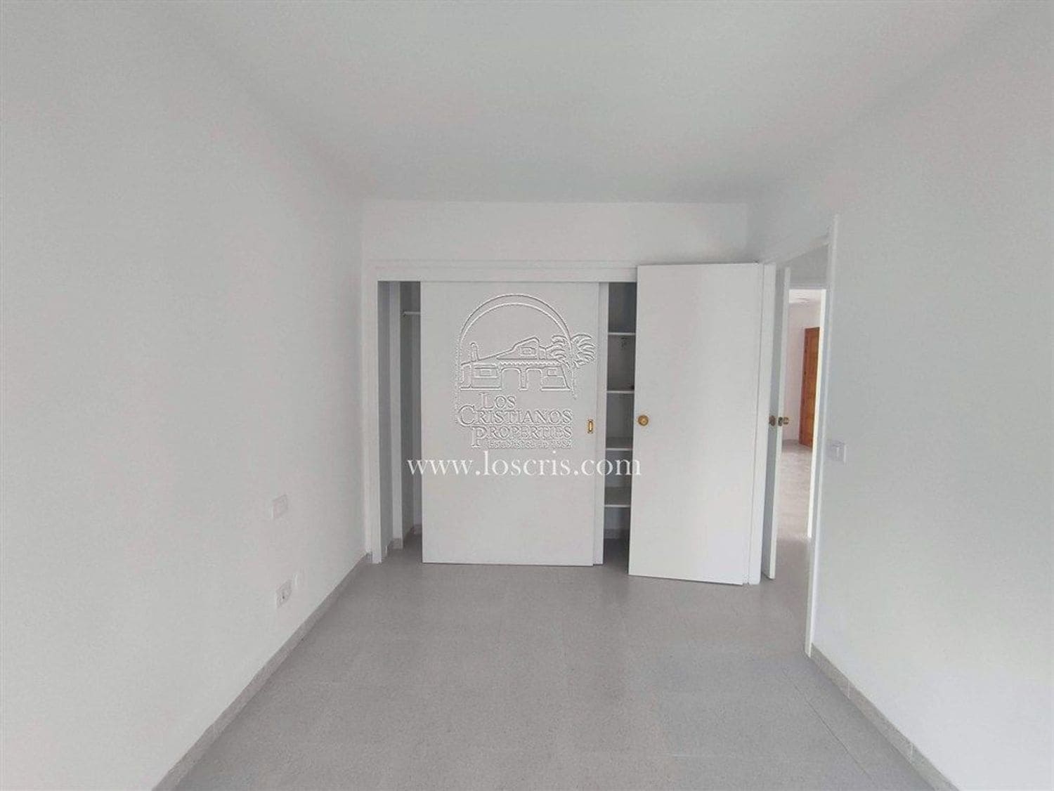 3 bedroom Apartment for sale in Arona with garage - € 330,000 (Ref: 9294142)